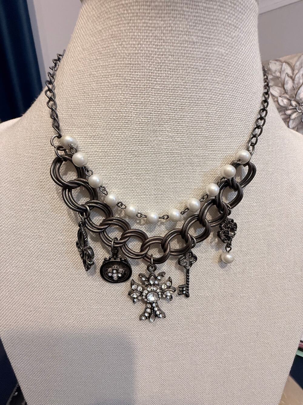 NY & Co Vintage Charm Statement Necklace 16” Cross Key Pearl Beaded